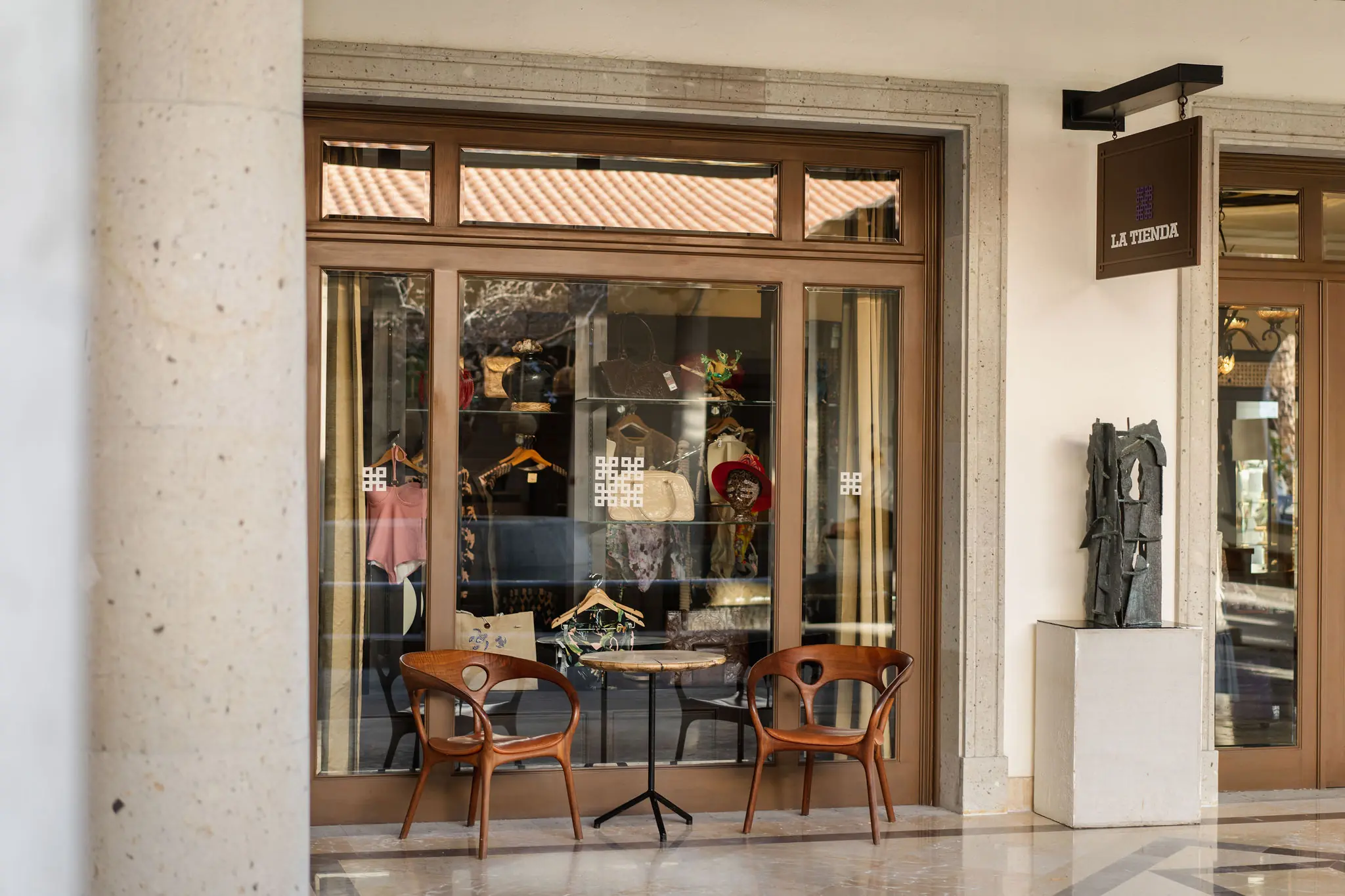 picture of a shop from outside